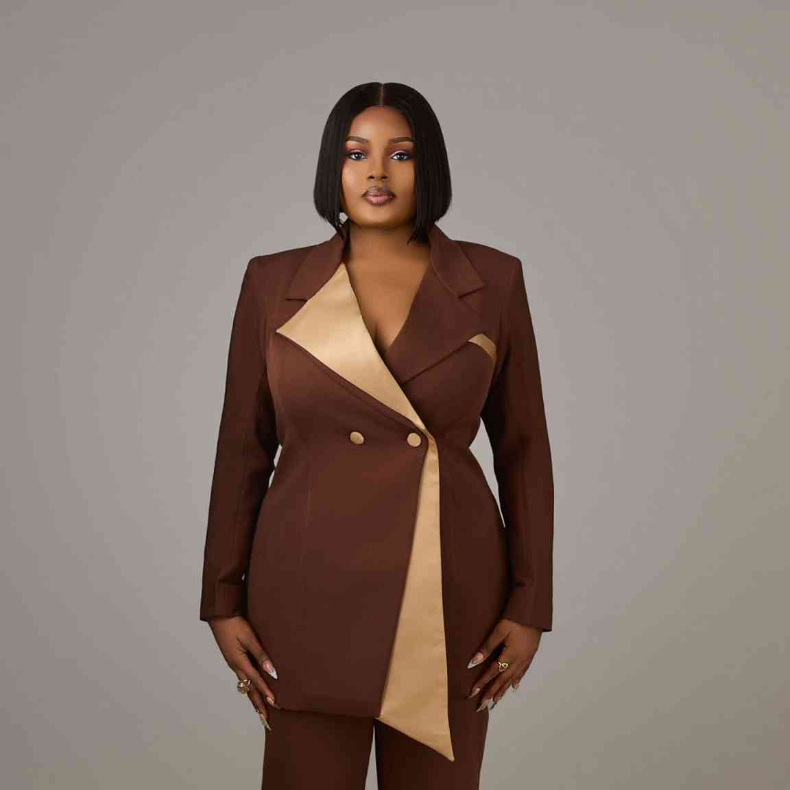 Büyük Beden Kadın Smokinleri T - Women Formal Wear For Graduation incelemesi ve fiyatı